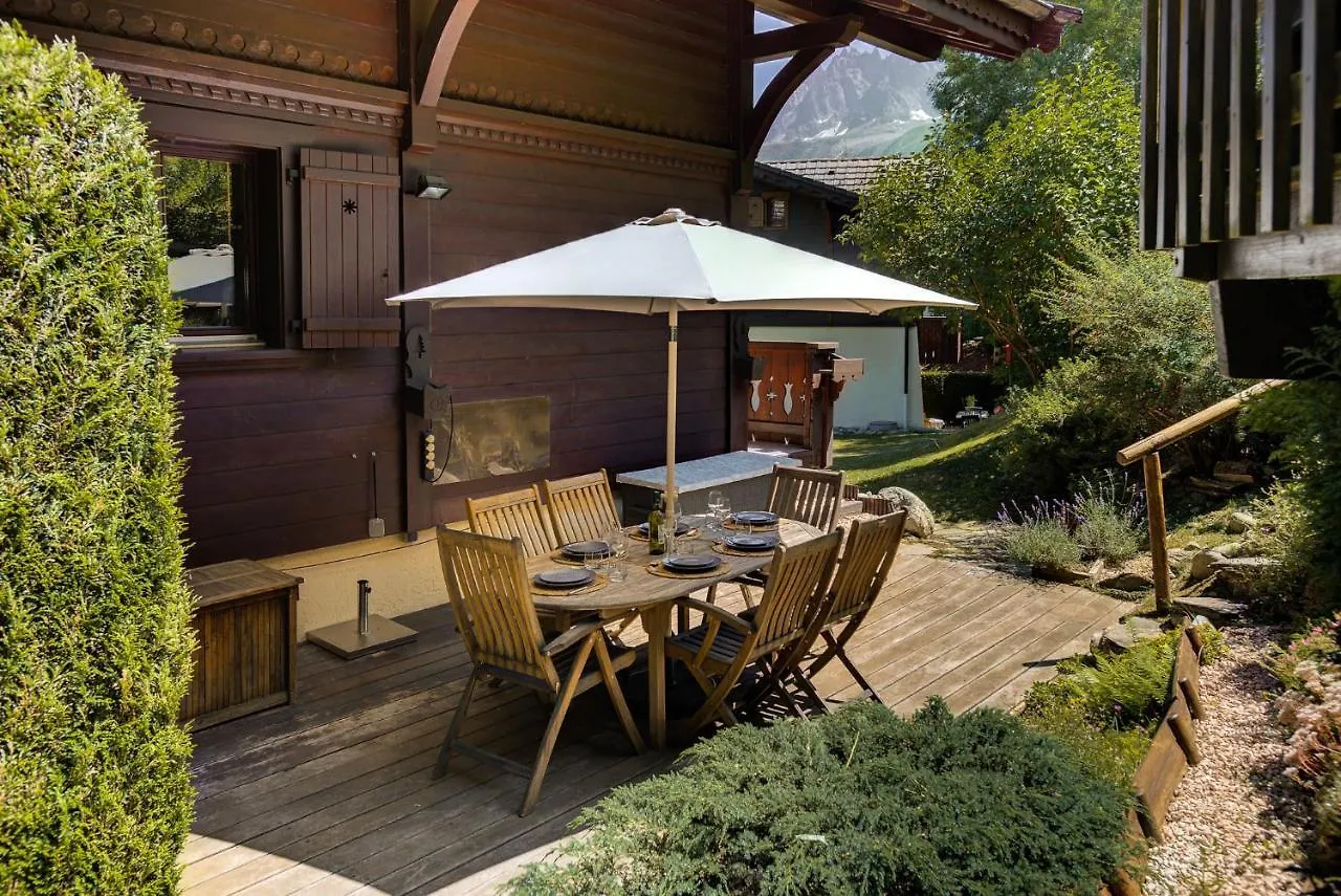 Chalet Blackbushe - Traditional Chalet - Alpes Travel - Sleeps 4-6 Les Houches
