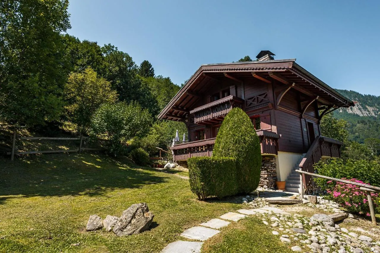 Chalet Blackbushe - Traditional Chalet - Alpes Travel - Sleeps 4-6 Les Houches